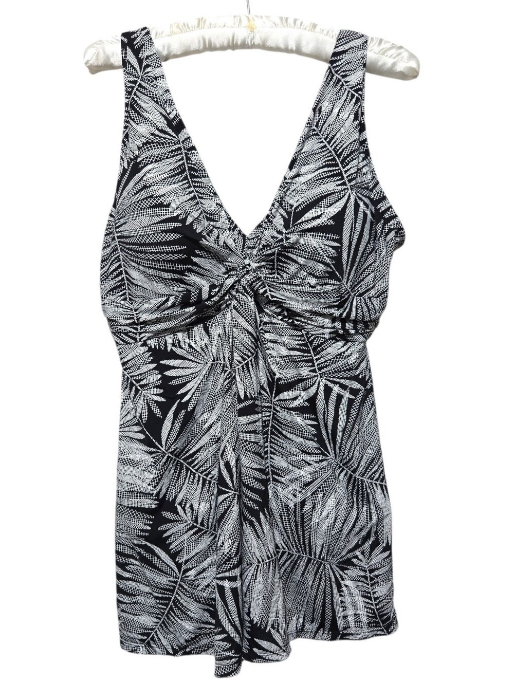Swimsuits For All Black and White Palm One Piece Swimwear Dress Plus size 16